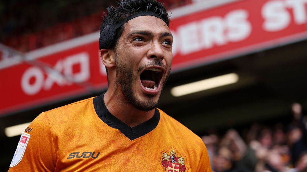 Jimenez hits 90th-minute winner for Wolves at Sheff Utd