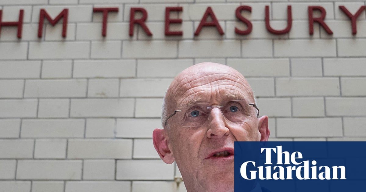 UK long-term borrowing costs could halve chancellor’s budget headroom