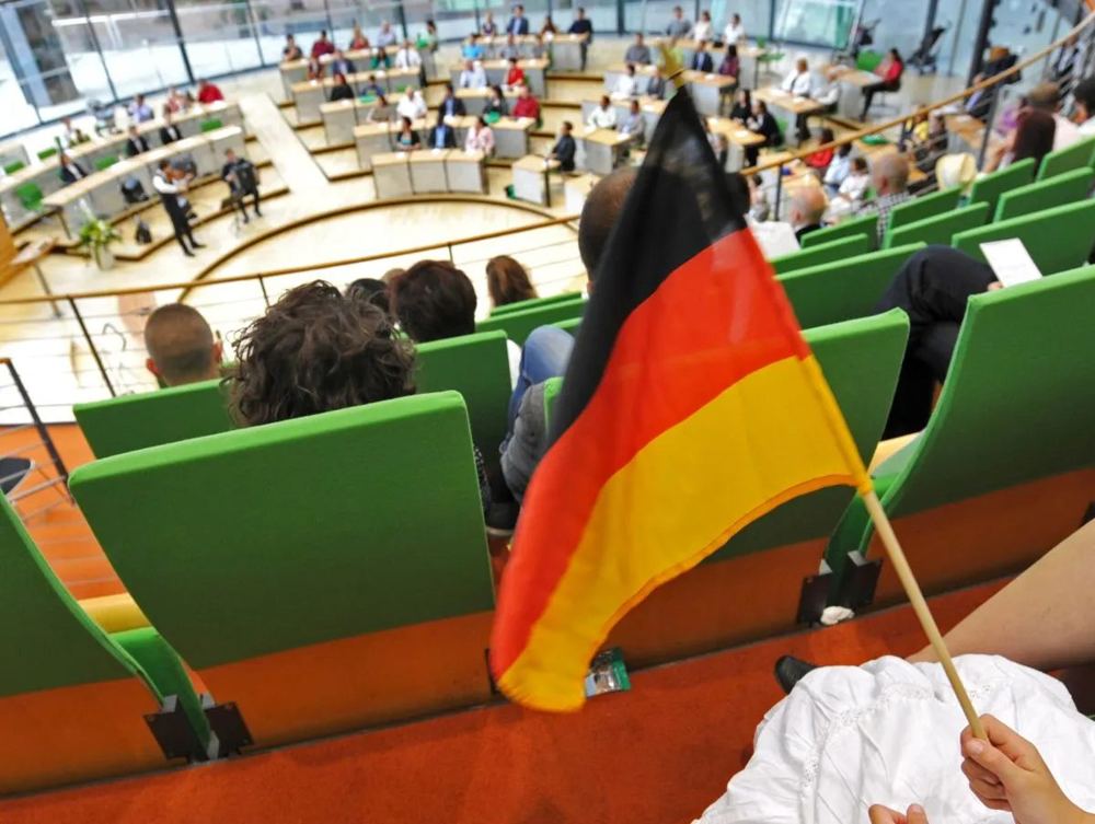 AfD Pushes to Replace German Citizenship Test With Cultural Essays