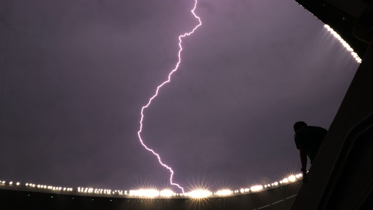 Mexico blow Ecuador away after weather delay - all the key moments