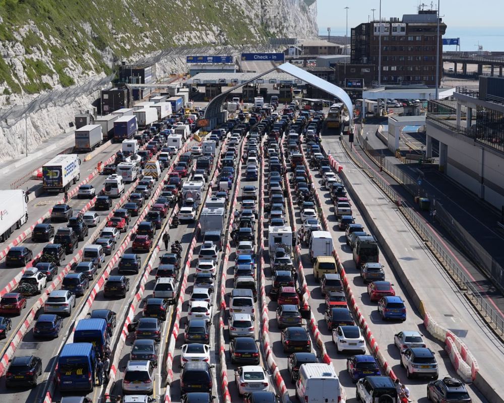 Dover faces queues as broken EU border tech stalls rollout