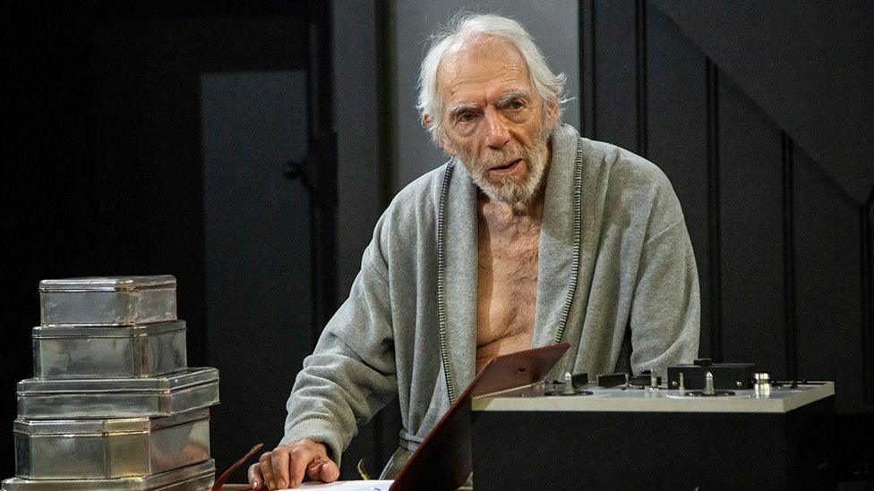 This actor was told he had Alzheimer's, now he's performing a one-man show