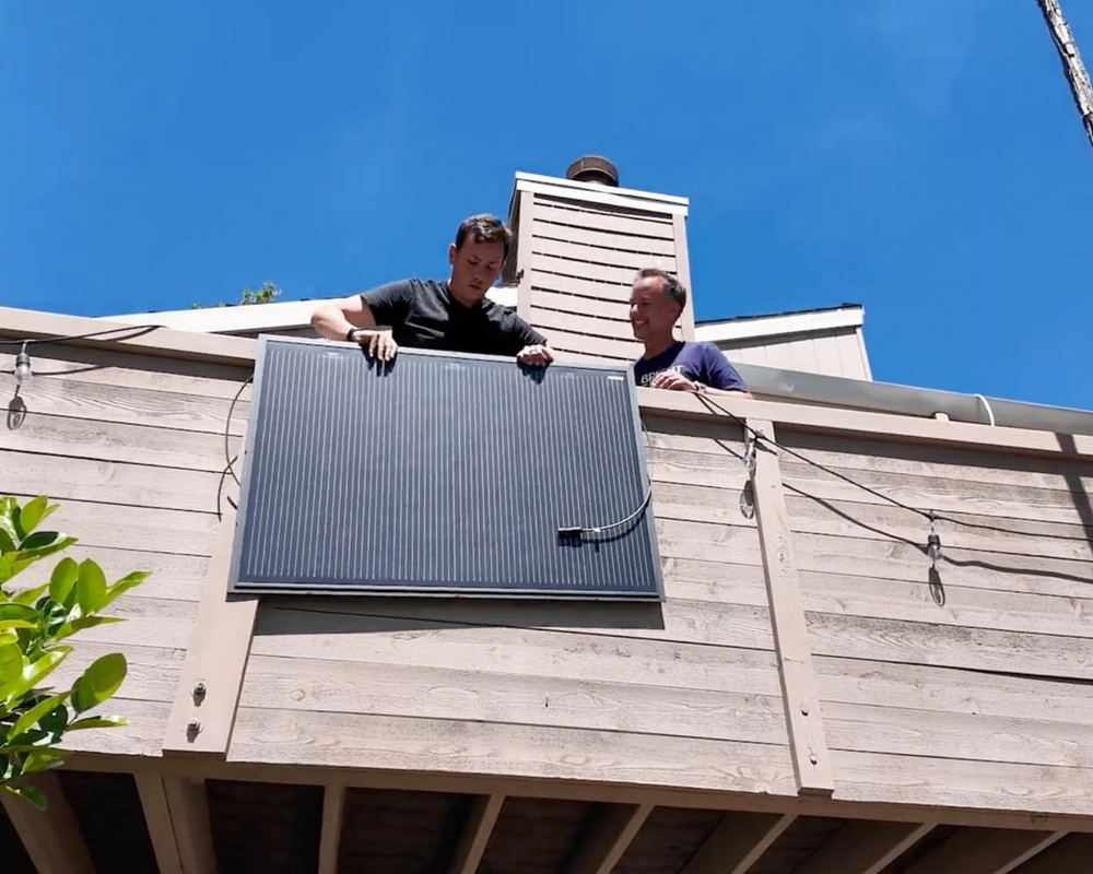 British solar installs hit 15-year high as households cut ties to gas