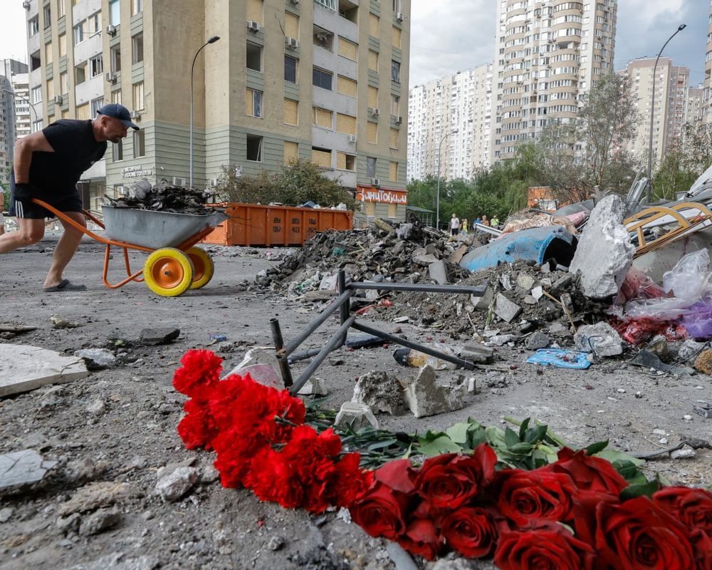 Ukraine war briefing: Kyiv targets Kremlin ‘shadow’ tankers as Russian strikes continue in capital