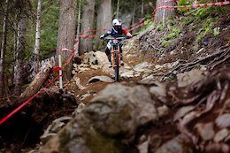 Gracey Hemstreet and Dane Jewett Fastest in Seeding at the 2026 Canadian Open DH