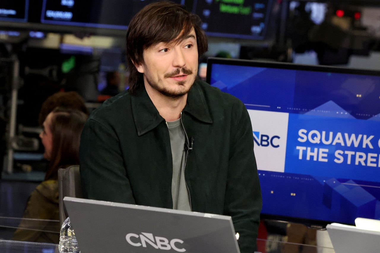 AI agents will soon be able to match human traders, Robinhood CEO tells CNBC
