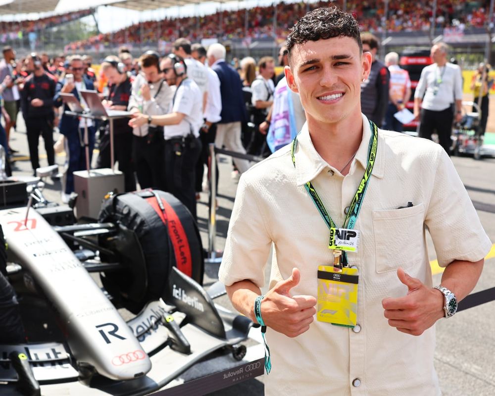 Manchester City extend Phil Foden contract until 2030