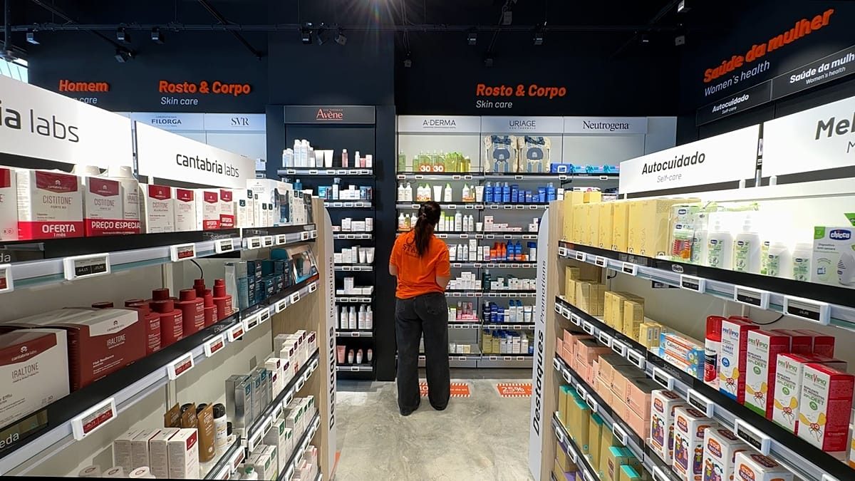 No queues, no staff: Europe's first fully autonomous parapharmacy opens in Lisbon