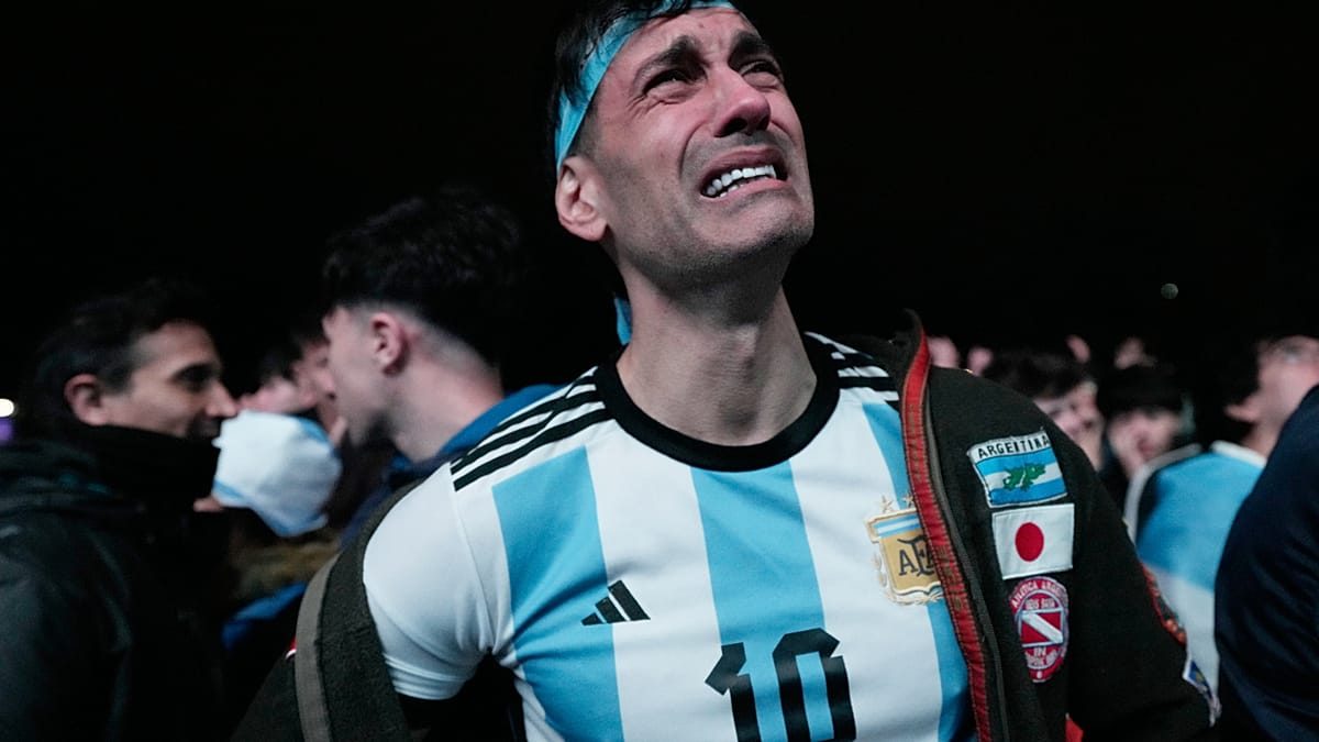 Chaos erupts in Buenos Aires after Argentina's World Cup final defeat