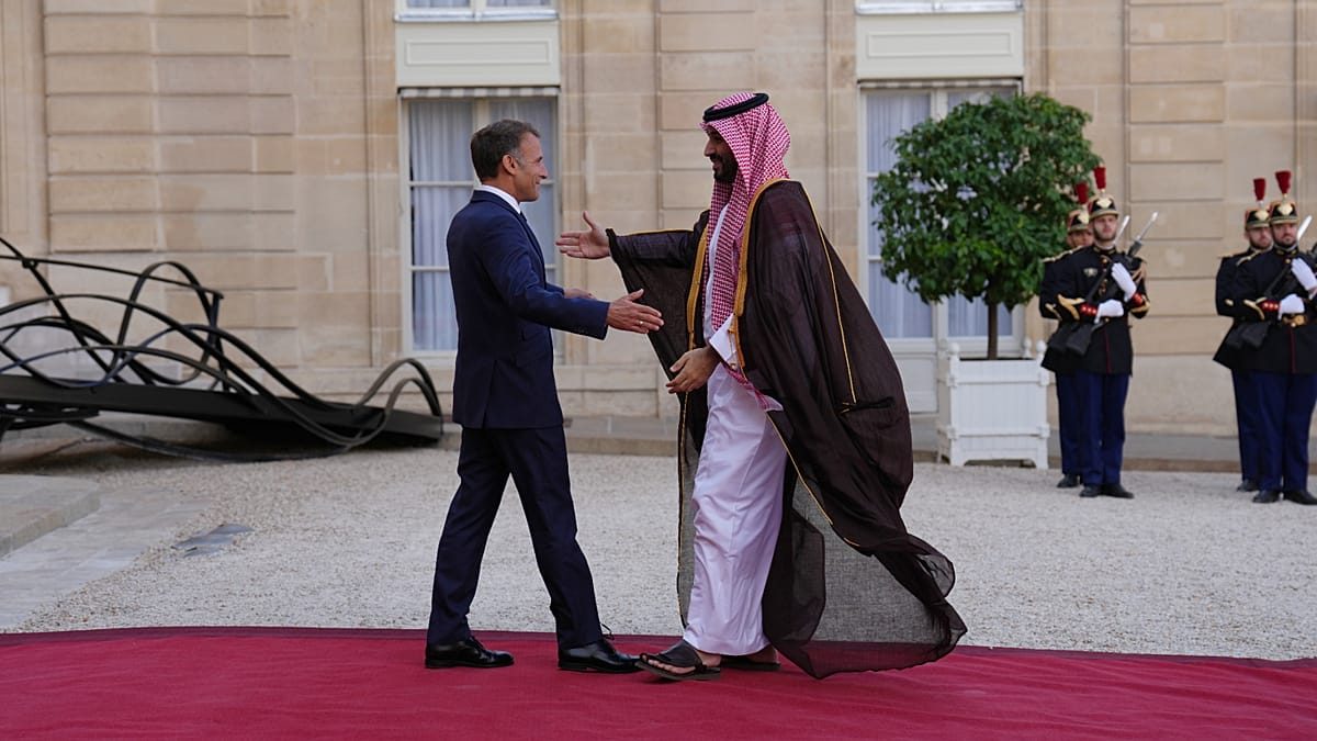 Macron unveils €6bn Saudi-backed theme park deal amid rights criticism
