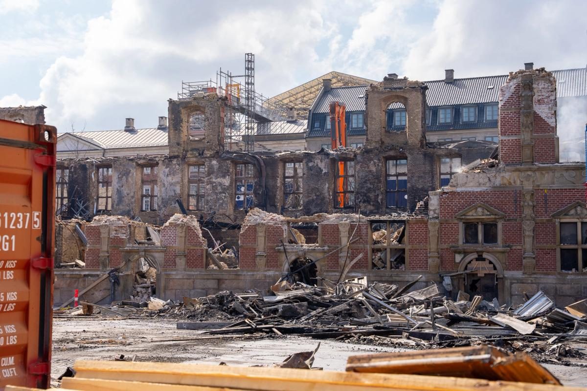 Lessons from Notre-Dame inform reconstruction of Copenhagen Stock Exchange building