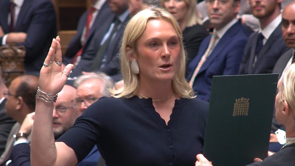 New SNP MP vows to 'serve the people' after Commons oath row