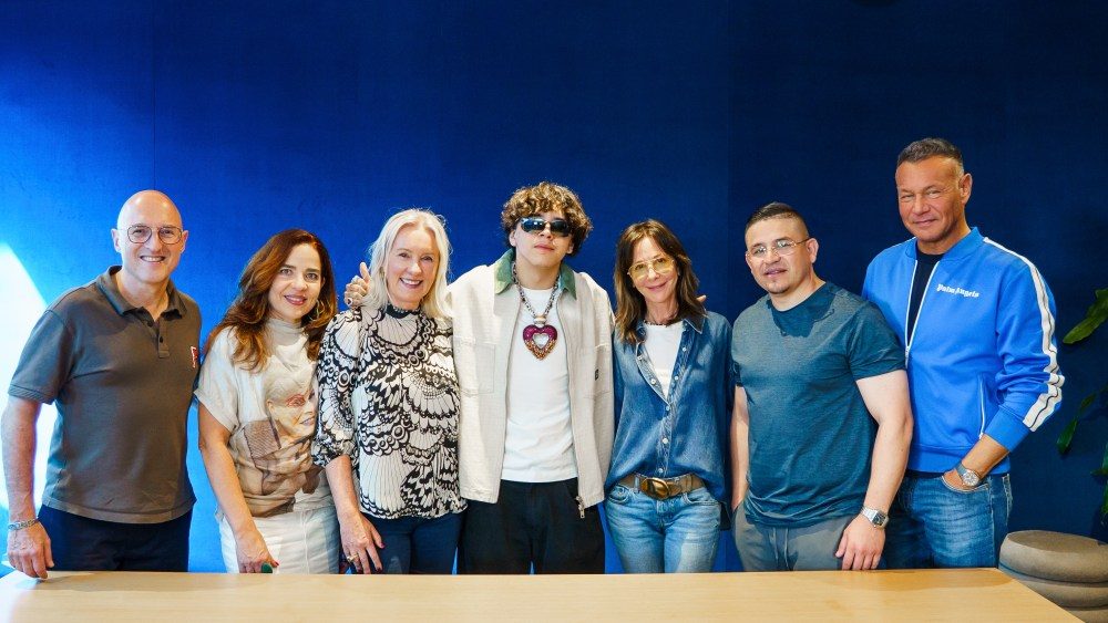 Music Industry Moves: Xavi Signs With Universal Publishing; Ellie Goulding Returns to WME; UTA Inks Top Filipino Group SB19