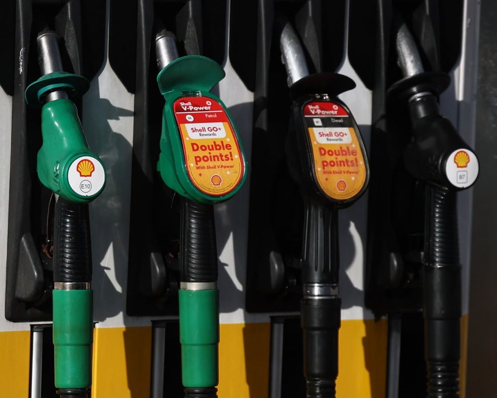 UK fuel prices surge to 160p a litre amid renewed Strait of Hormuz clashes