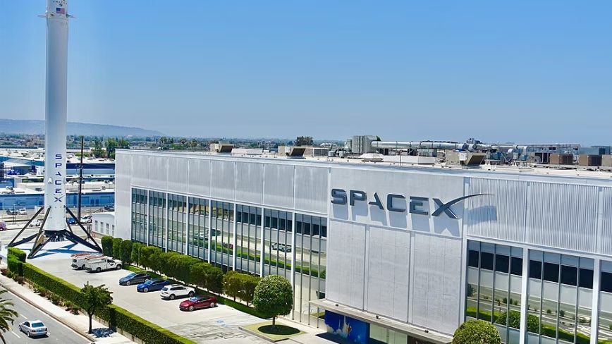 SpaceX reportedly showed investors an AI device prototype, Musk says the report is false