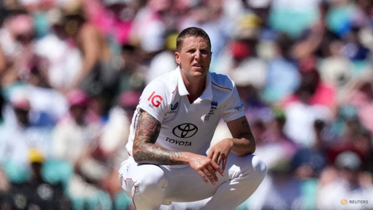 England drop Carse after investigation into club incident