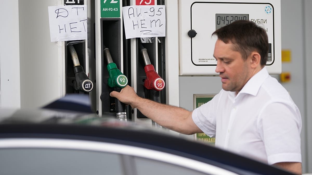 Russian drivers face petrol shortages after Ukrainian strikes on Russian energy infrastructure