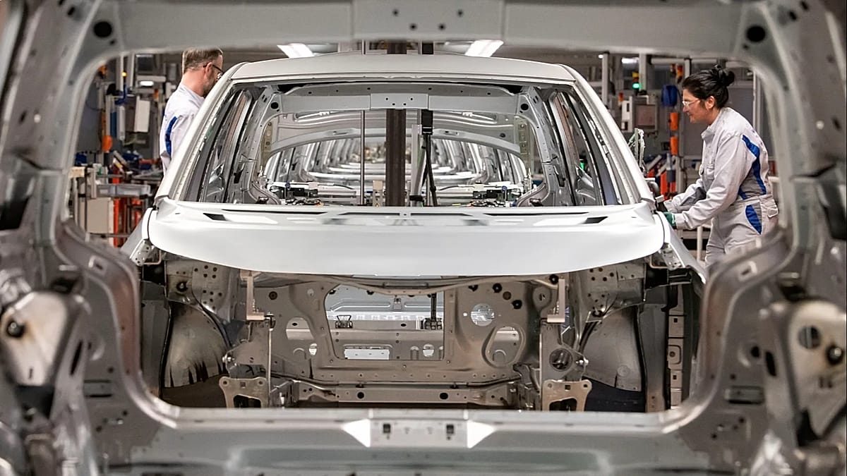 EU car industry clashes over strategy to fight Chinese competitors