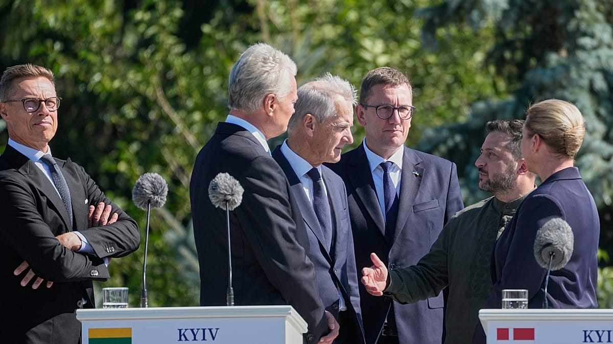 Western leaders arrive in Kyiv as Ukrainian forces set sights on Russia's Ozon