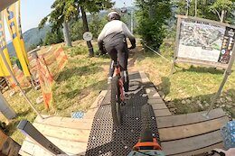 Course Preview: Jucy Jenkins &amp; Tess van Weerdhuizen Ride the iXS EDC #5 in Szczyrk