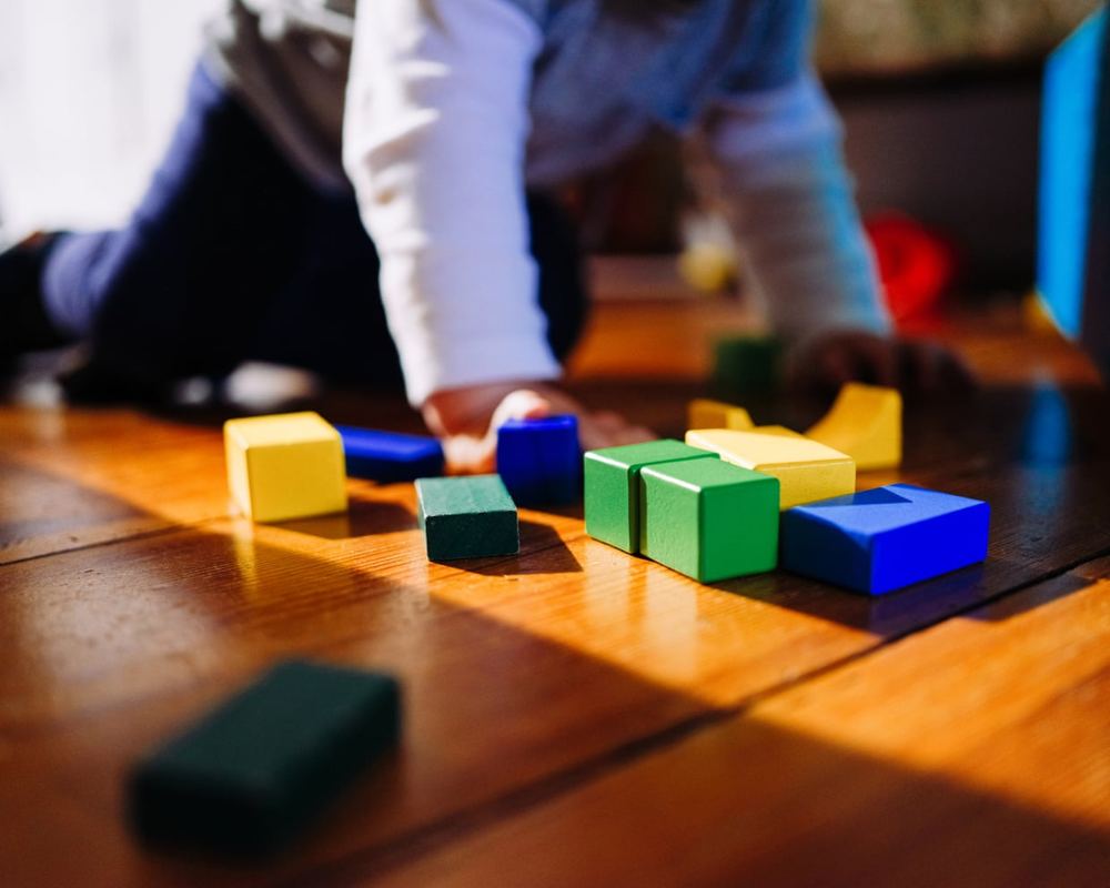 Chancellor urged to fix £100k childcare ‘cliff edge’ that prompts parents to cut work