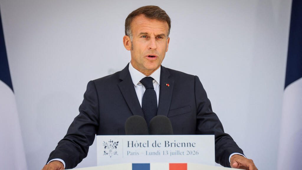 In final speech to armed forces, Macron urges European defence porjects