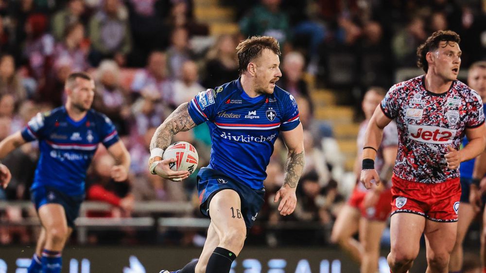 Wakefield beat Leigh to set up play-offs rematch as Warrington finish third