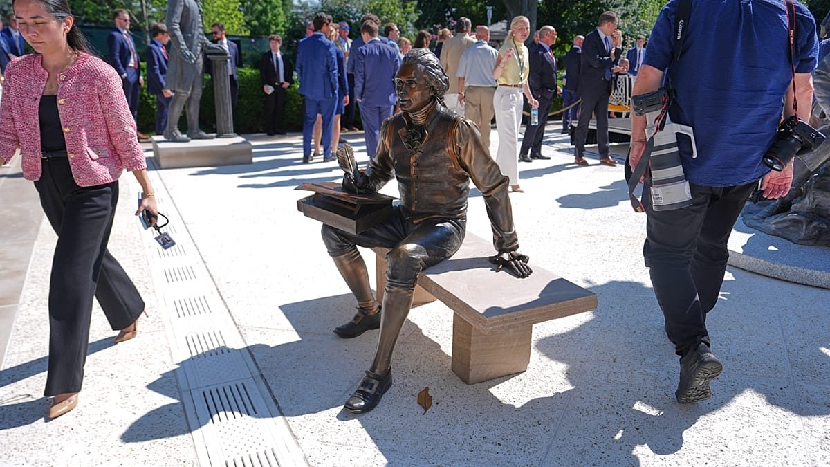 Trump adds bronze statue of Thomas Jefferson to transformed White House Rose Garden
