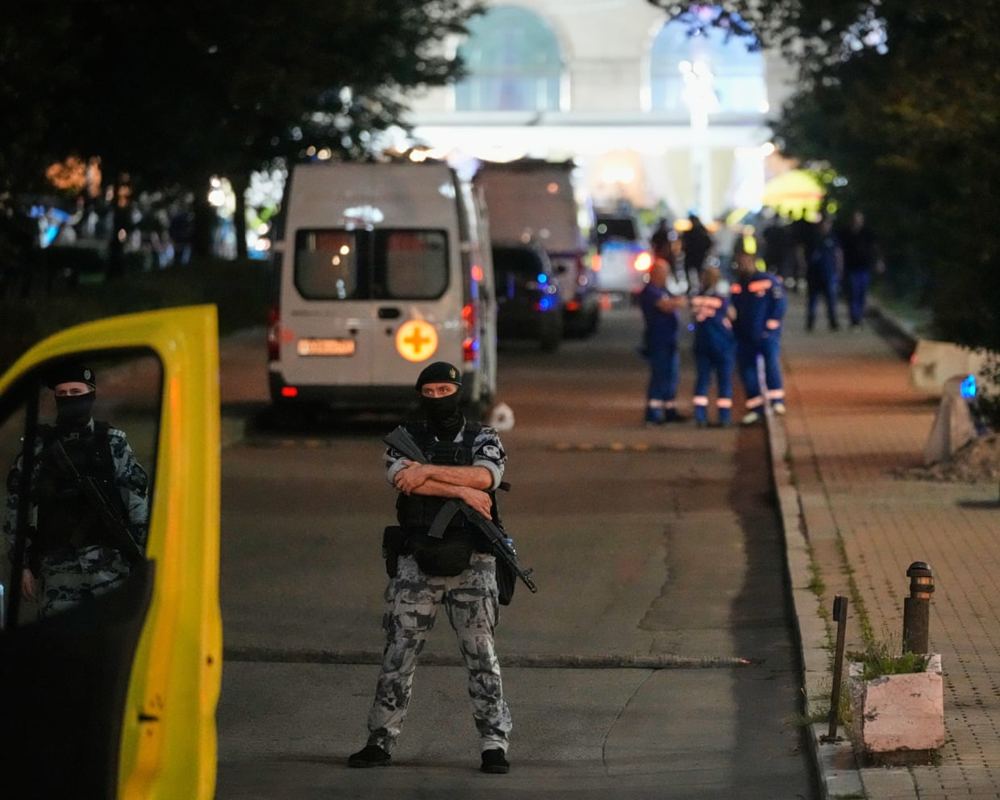 Three dead in Moscow blast near Italian restaurant