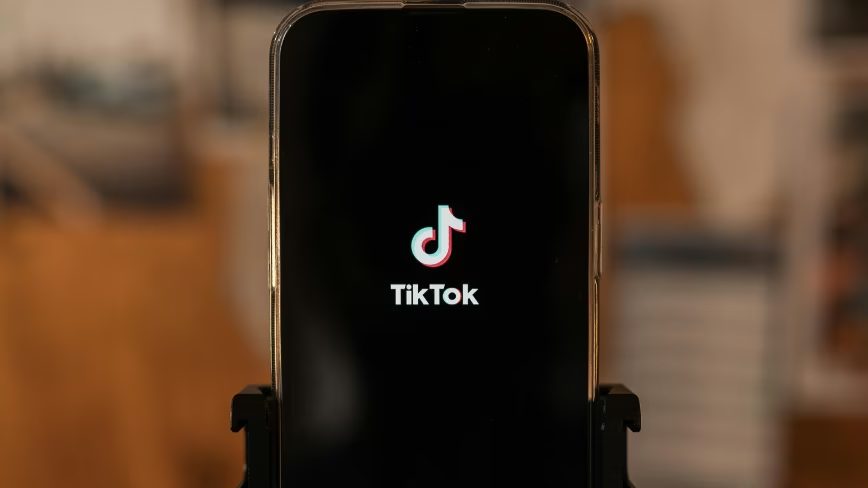 TikTok and YouTube cut 4.7 million under-16 accounts in Indonesia