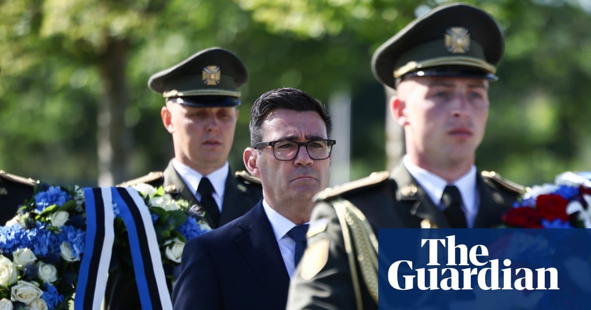 Andy Burnham lays wreath in Kyiv on Ukraine’s Independence Day – video