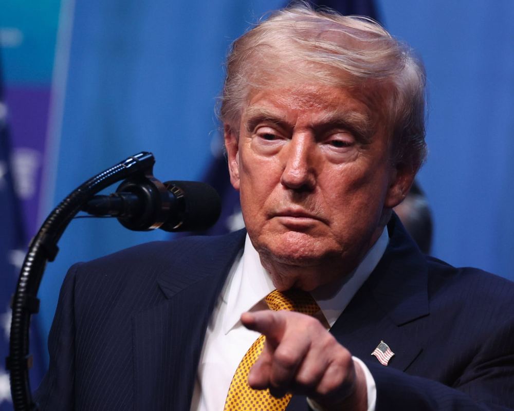 US-Iran strikes close Hormuz as economic risks mount