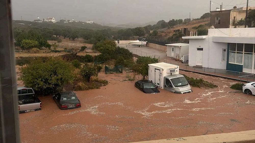 Crete at the mercy of severe weather: Floods, landslides, power cuts and closed schools