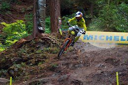 Video: Measuring the La Thuile Jumps &amp; Checking Out the Fresh Sections