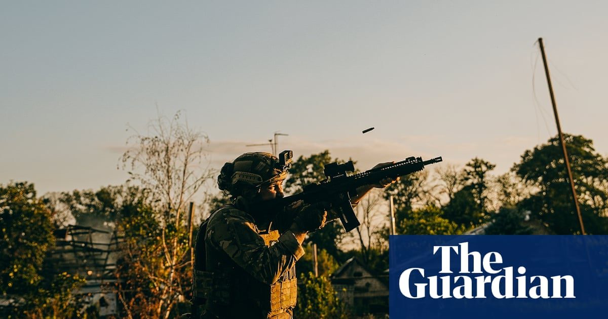 On Donetsk’s ‘life or death’ highway with the Khyzhak brigade – photo essay