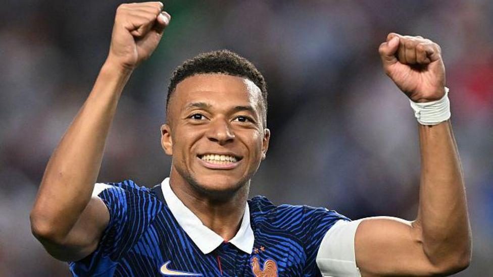 Are France beatable? - BBC experts have their say