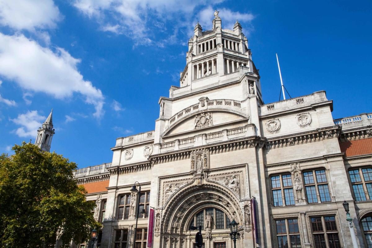 Head of V&A’s academic programmes resigned citing ‘racist’ and ‘culturally insensitive’ behaviours, letter reveals