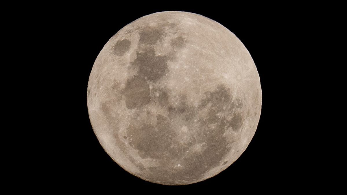 SpaceX rocket debris on collision course with Moon