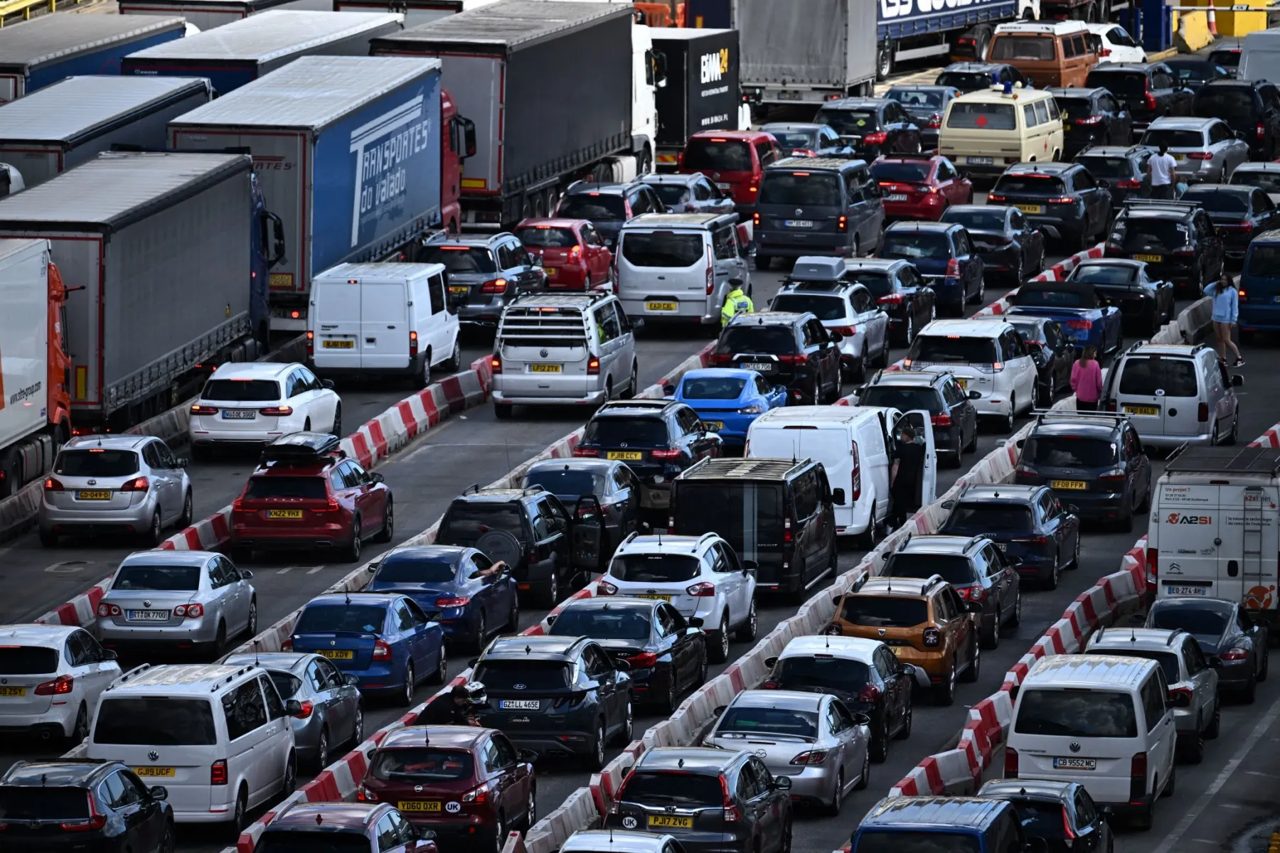 EES passport checks caused 'no major congestion' in France, says government