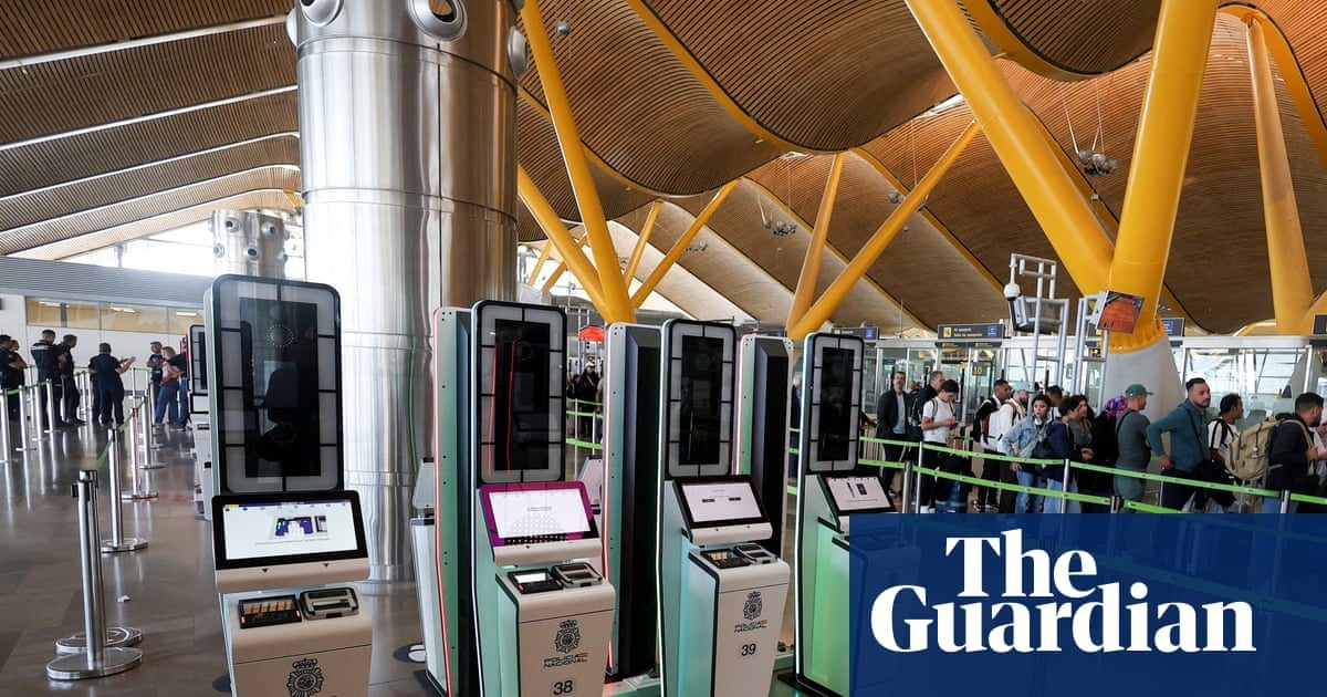 ‘Pretty shambolic’: new EU border checks cause stress for UK travellers