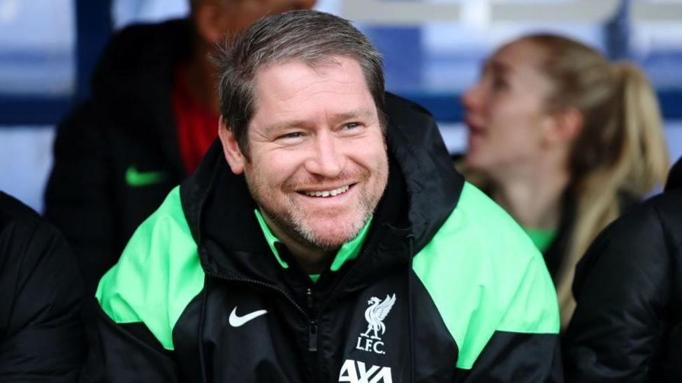 Liverpool unveil memorials for former manager Beard