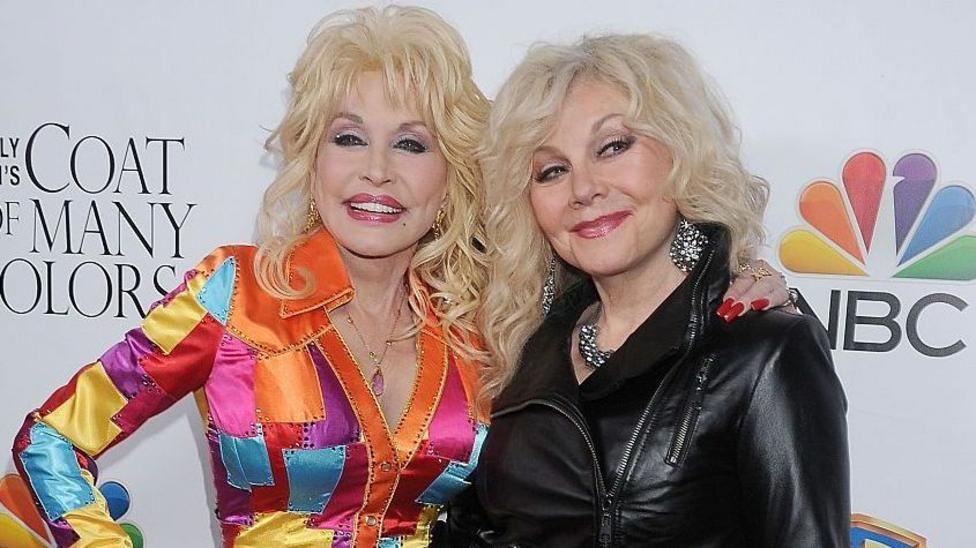 Dolly Parton's sister pleads for end to 'AI garbage' posts after singer's death