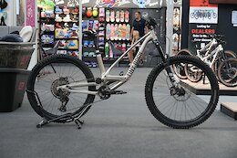 This Mini Enduro Bike Grows With Its Rider