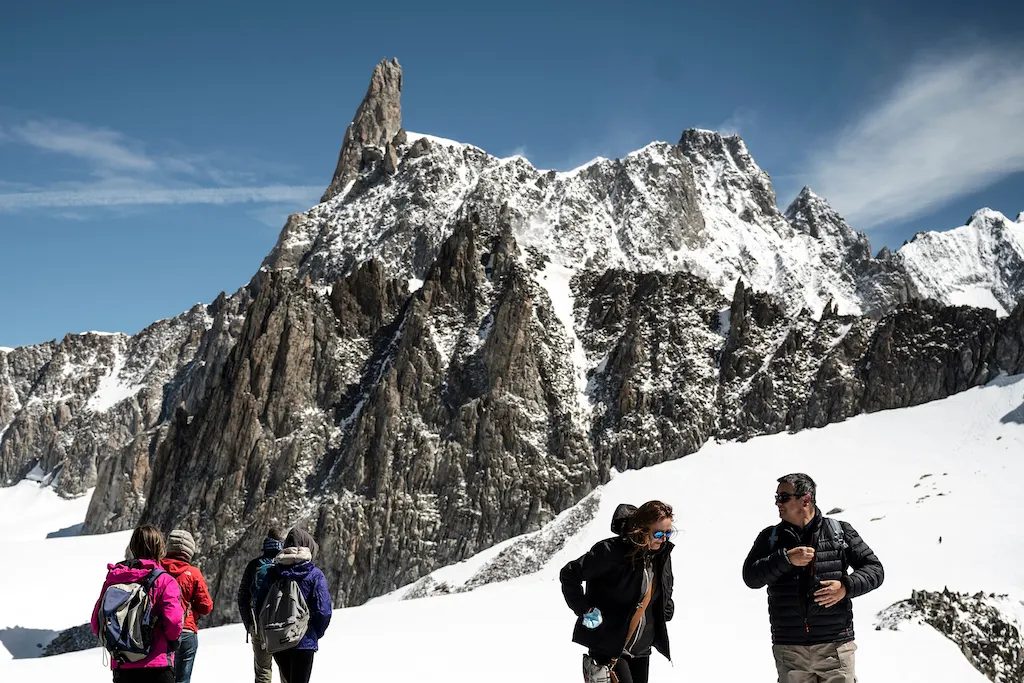 Italian guides halt Mont Blanc climbs as heatwave threatens Alpine tourism