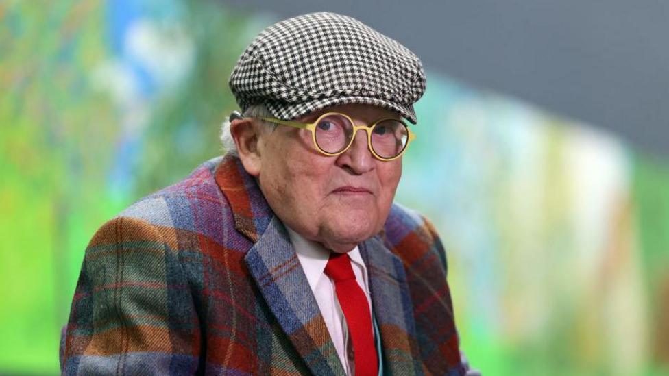 Public invited to pay tribute to David Hockney