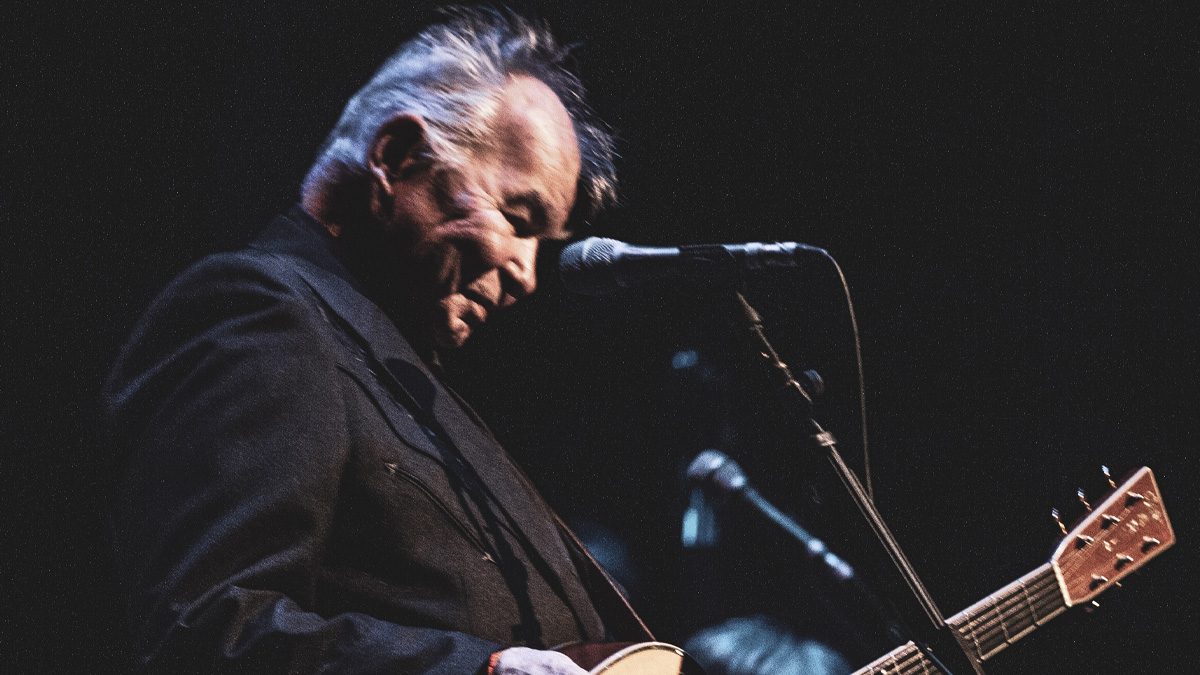 Unreleased John Prine Recordings to Be Compiled In New Collection Found Dogs