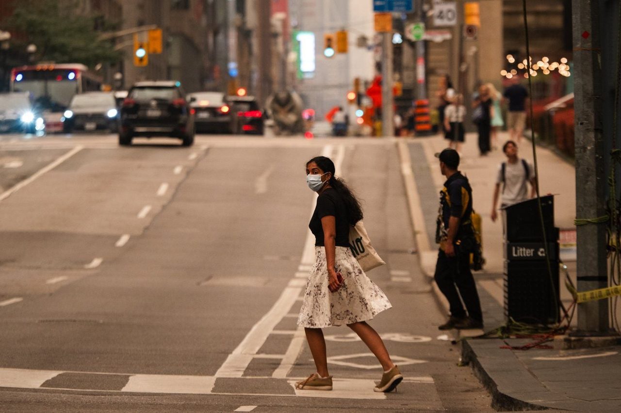Winds carrying wildfire smoke over Ontario force the cancellation of music festival