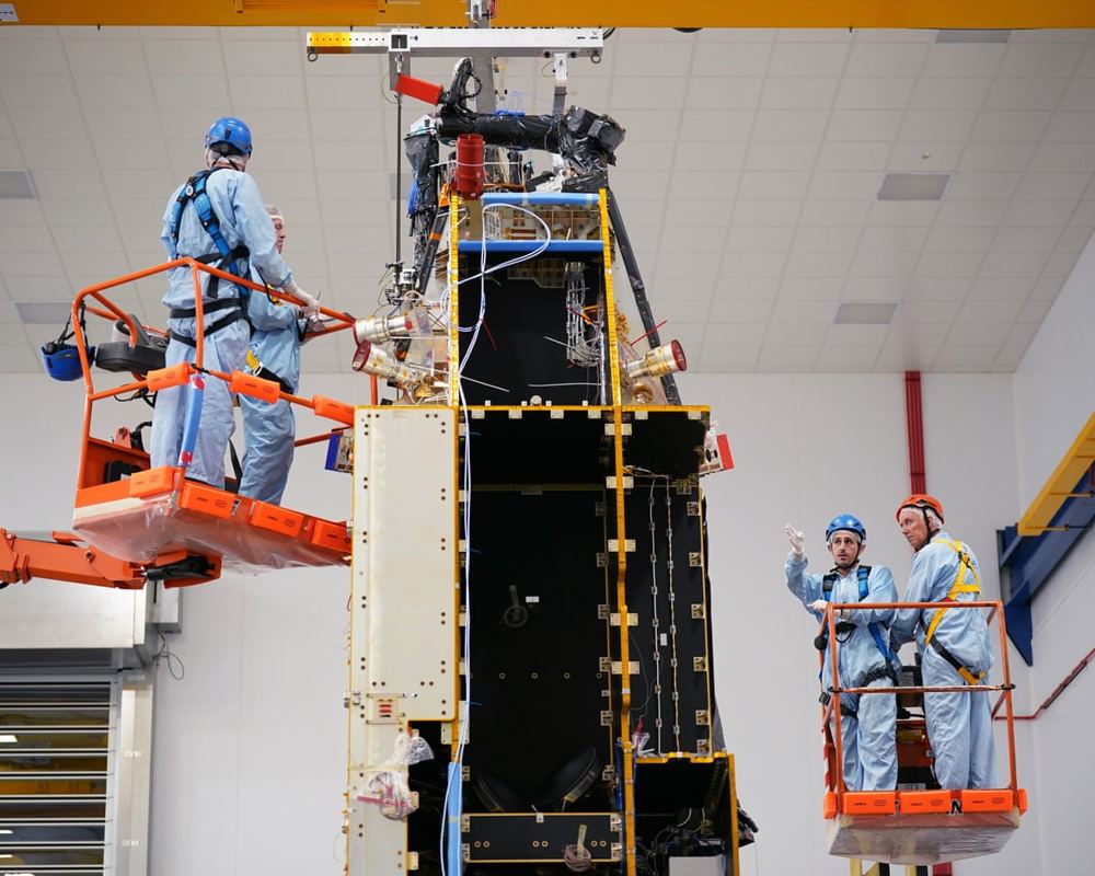 Airbus faces US rival for £2.4bn UK satellite contract