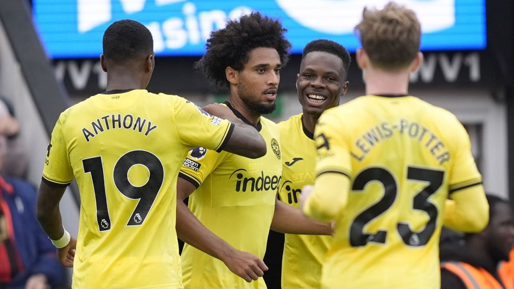 Schade double earns Brentford point as Bournemouth await first PL win