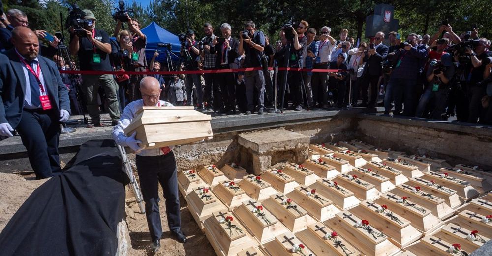 Joint reburial of WWII victims marks fragile step in Polish-Ukrainian reconciliation